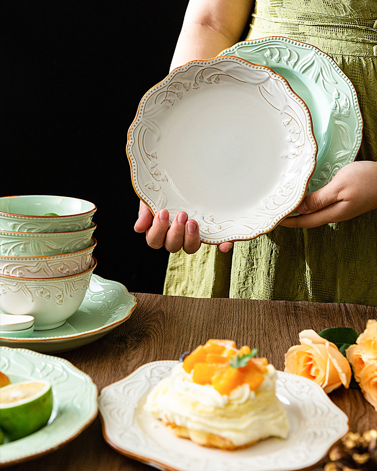 The Wedding Planner’s Guide to Styling Charger Plates for Grand Events