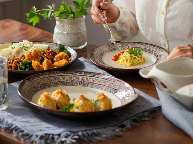 Vintage Franciscan Desert Rose Dinnerware Review: Beauty, Lead Risks, and Production Differences