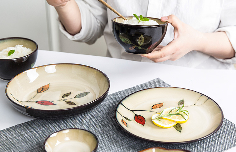 Plastic Charger Plates: The “Hidden Hero” from Banquet Tables to Daily Dining