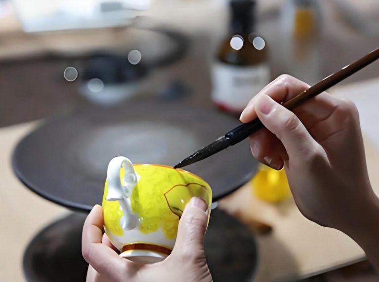 The Art of “Imperfection” on Your Table: Unveiling the Charm and Controversy of Reactive Glaze Dinnerware